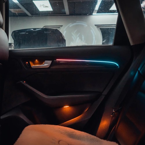 AUDI (2009-2016) A4 Dynamic light and shadow
